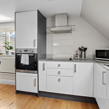 Cosy & Central Brockenhurst Flat, 2Br Exterior photo